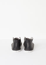 Load image into Gallery viewer, Laceless Sneaker