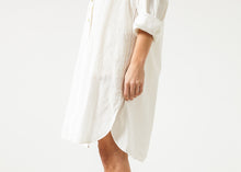 Load image into Gallery viewer, Pleated Sleeve Tunic in White
