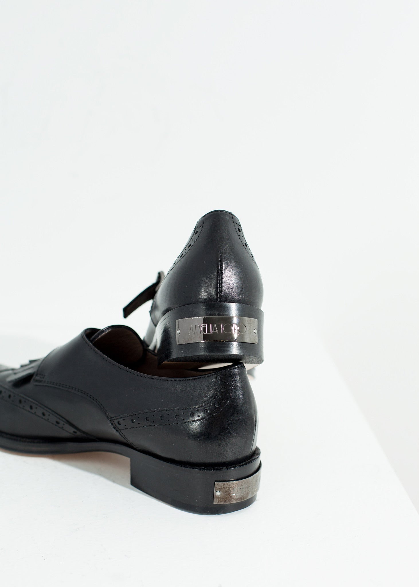 Golf Shoe in Black  - women's shoes - Ethnicyug Amelia Toro